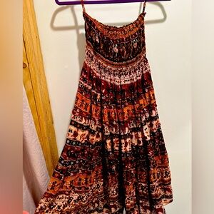 Women’s one size cotton Indian print skirt.